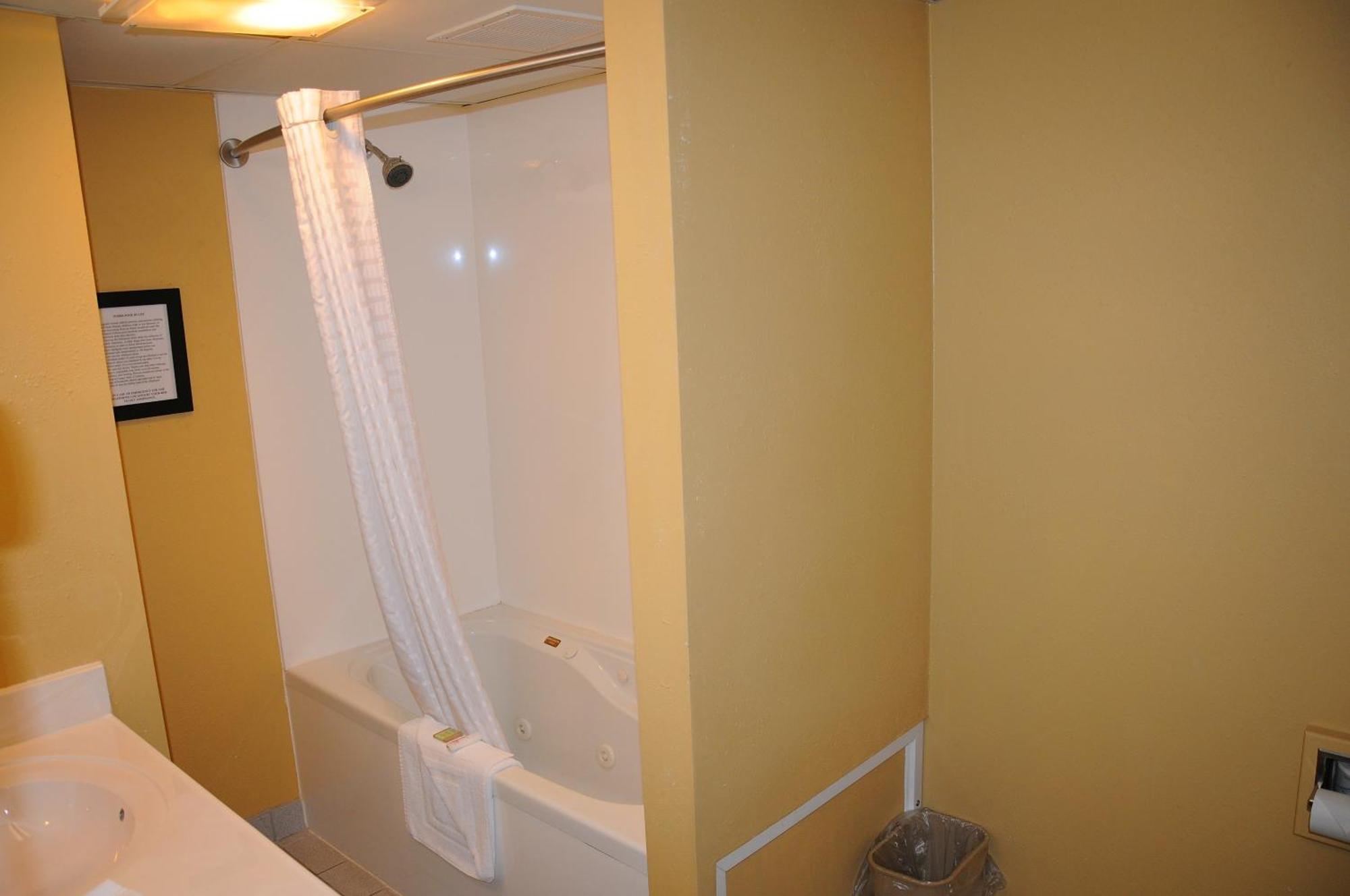 Boarders Inn And Suites By Cobblestone Lamar Missouri Δωμάτιο φωτογραφία